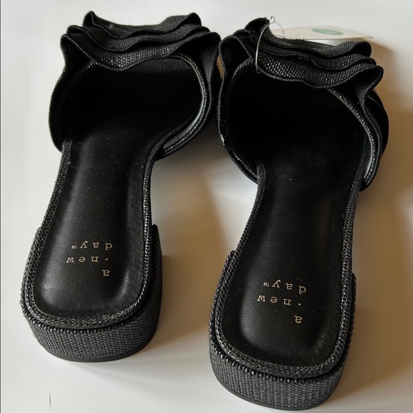 A New Day Lyta Raffia Ruffle Slide Sandals Memory Foam Insole Black - Picture 8 of 11